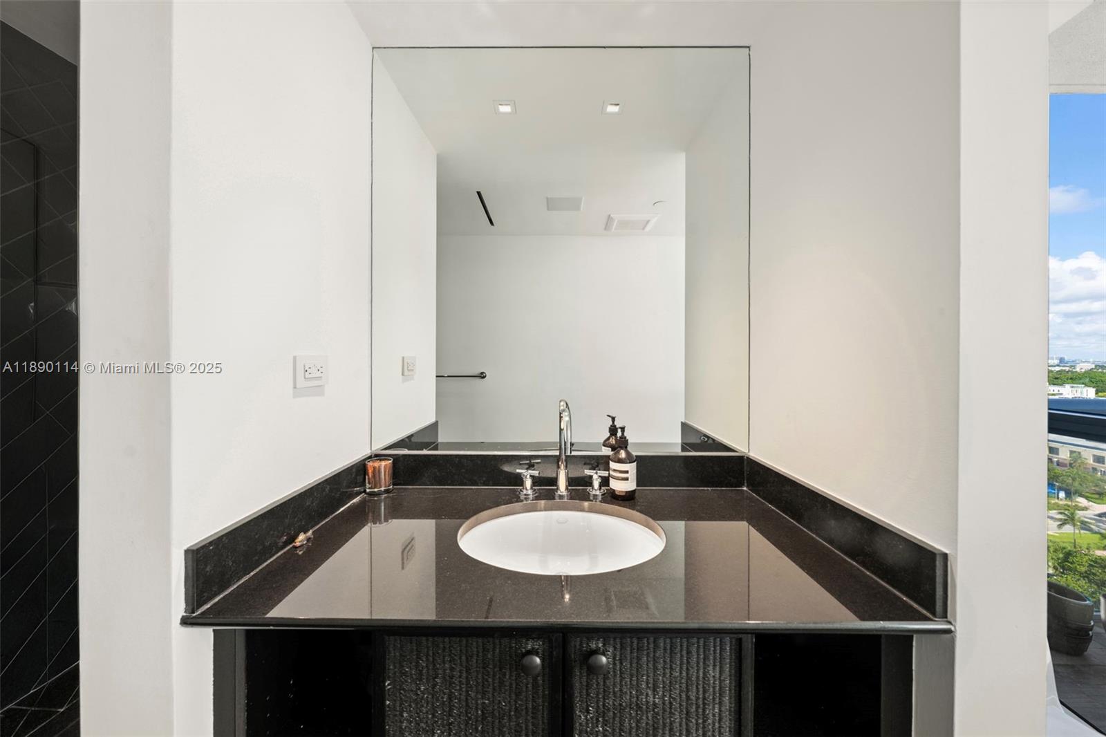 101 20th St #2007, Miami Beach FL 33139