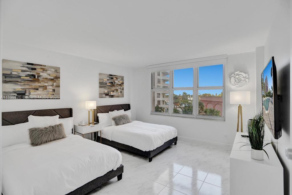5161 Collins Ave #412, Miami Beach FL 33140