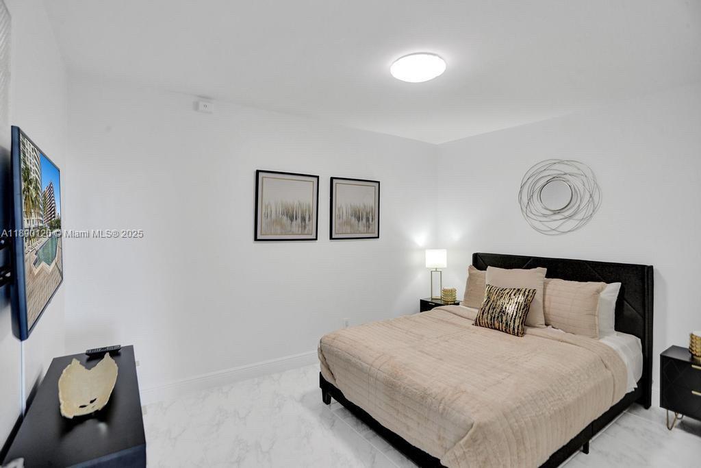 5161 Collins Ave #412, Miami Beach FL 33140