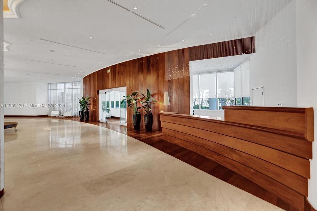 5161 Collins Ave #412, Miami Beach FL 33140