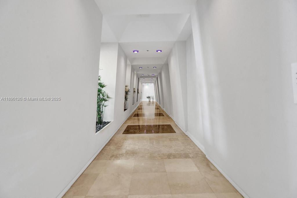 5161 Collins Ave #412, Miami Beach FL 33140