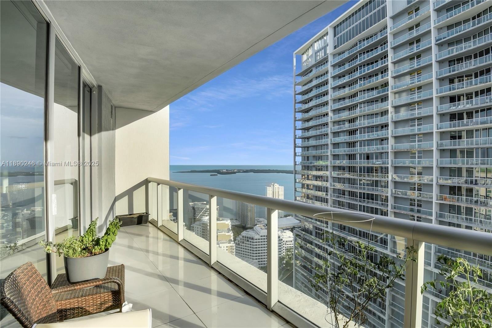 475 Brickell Ave #4711, Miami FL 33131