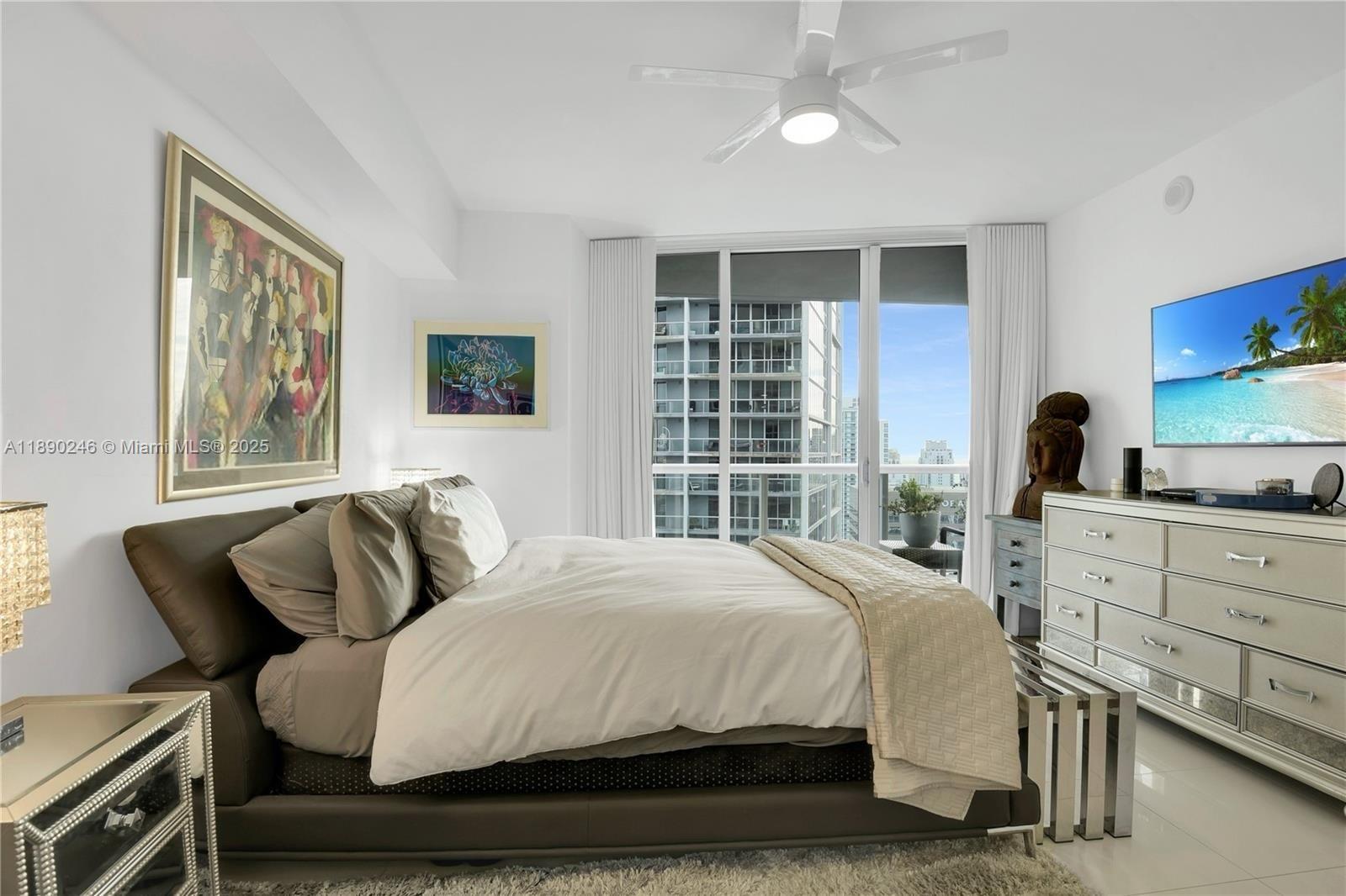 475 Brickell Ave #4711, Miami FL 33131