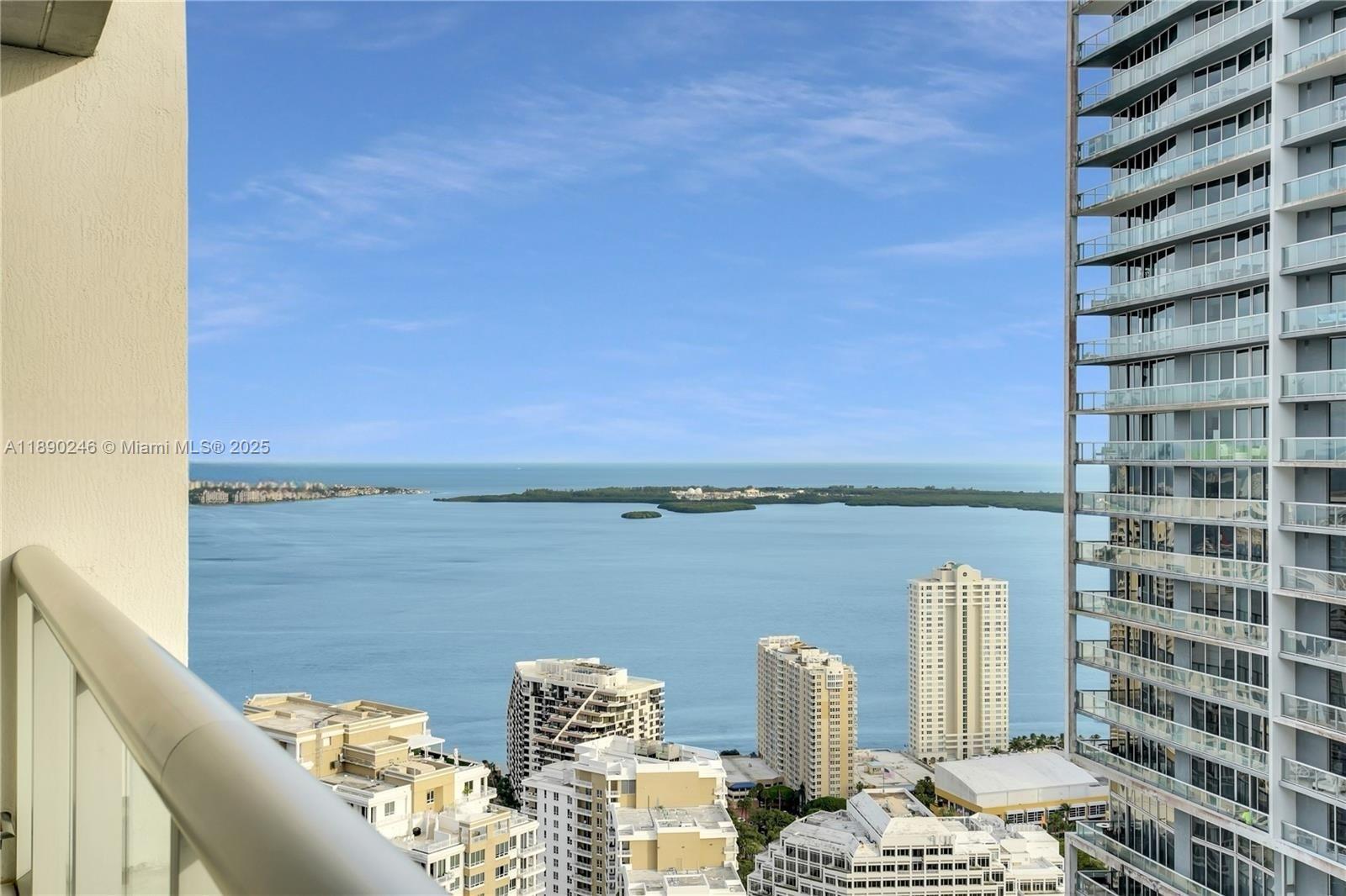475 Brickell Ave #4711, Miami FL 33131