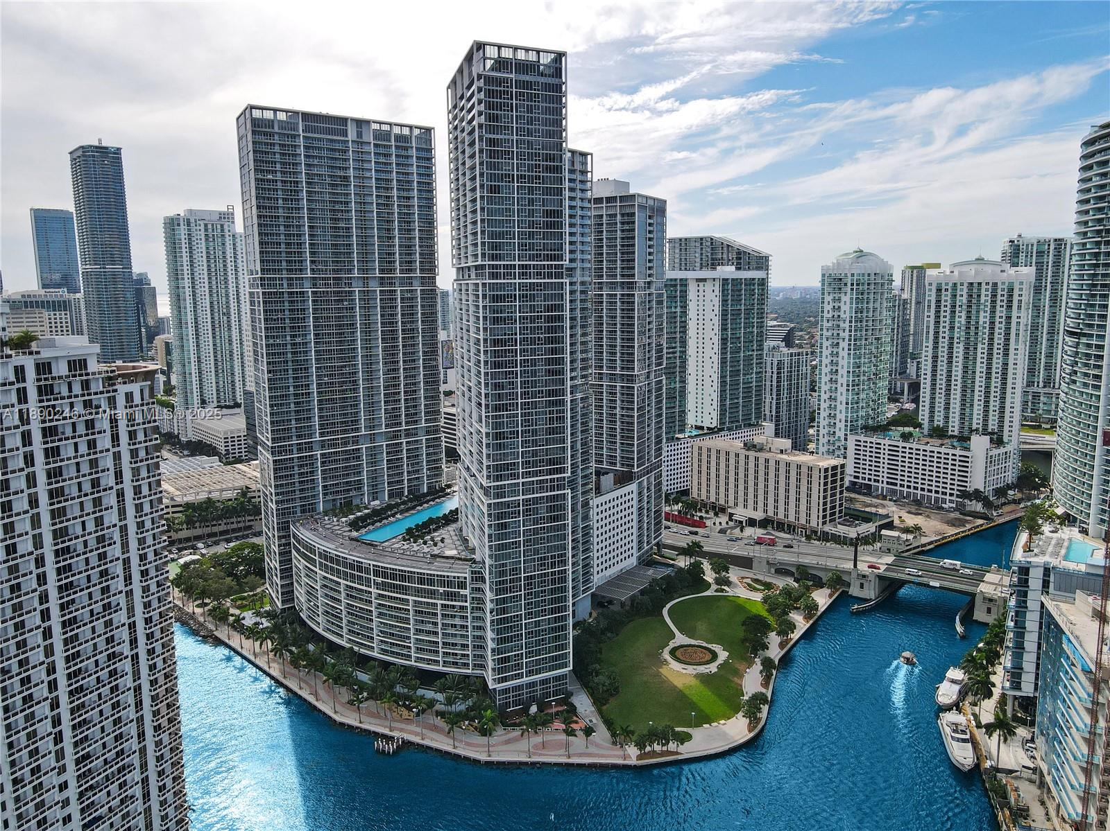 475 Brickell Ave #4711, Miami FL 33131