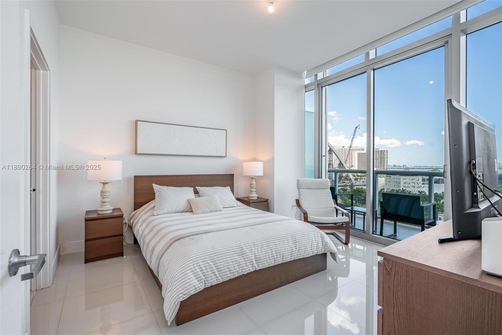 888 Biscayne Blvd #1210, Miami FL 33132