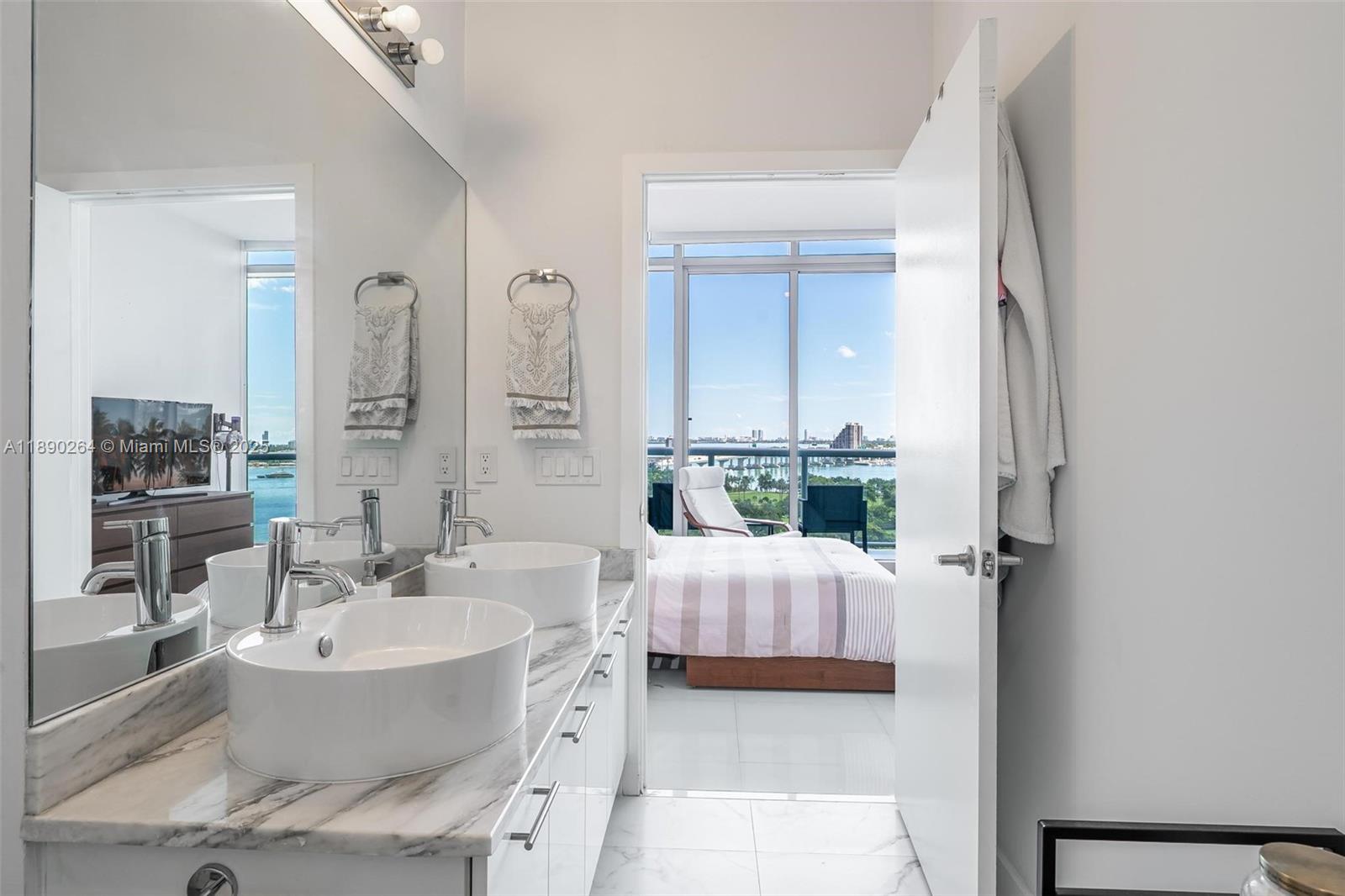 888 Biscayne Blvd #1210, Miami FL 33132