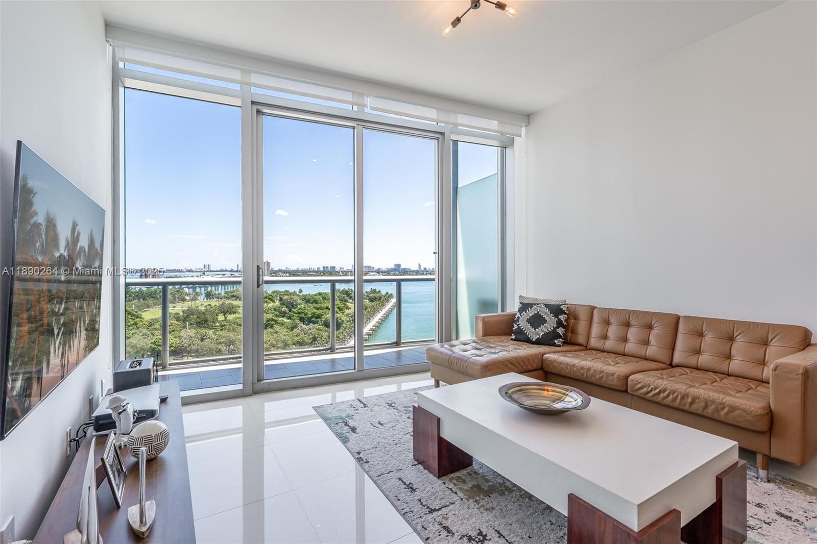 888 Biscayne Blvd #1210, Miami FL 33132