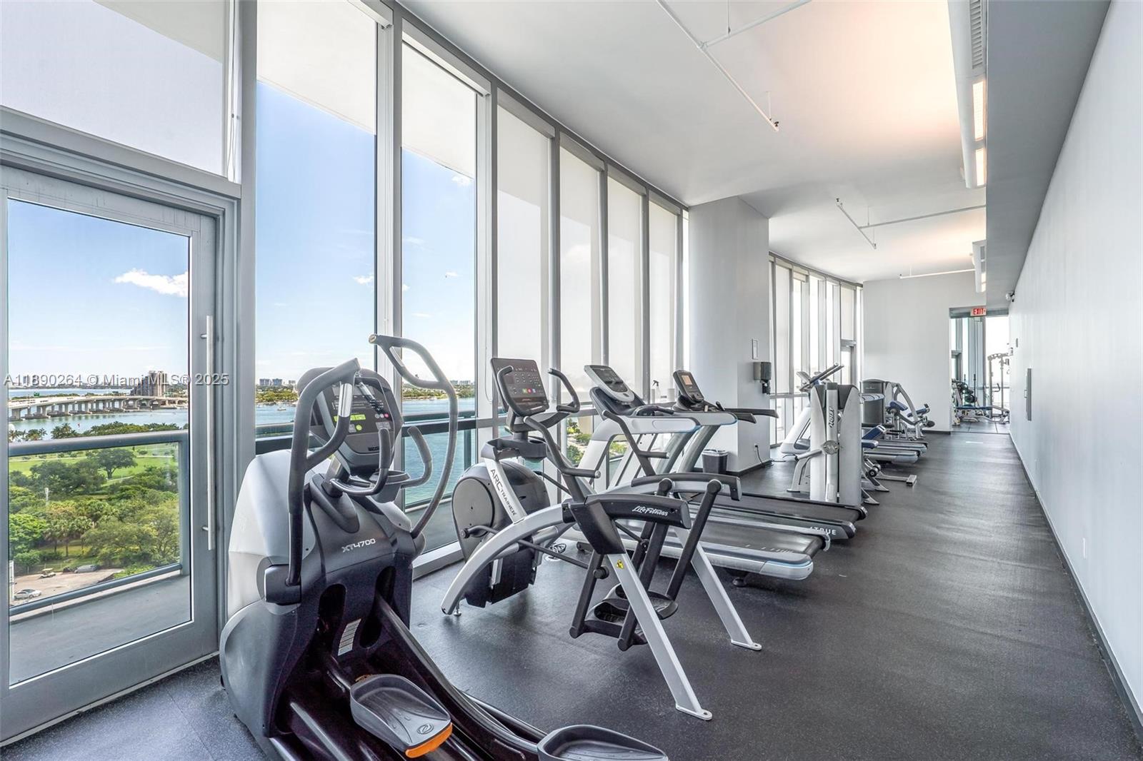 888 Biscayne Blvd #1210, Miami FL 33132