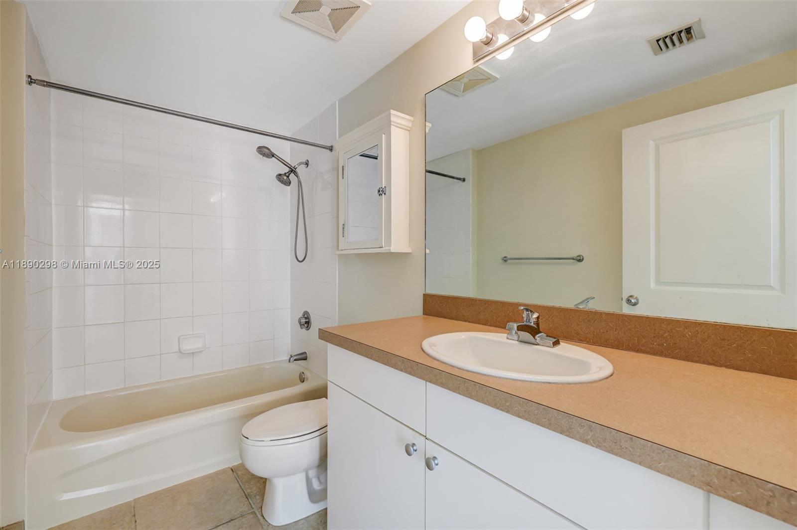 1250 S Miami Ave #1010, Miami FL 33130