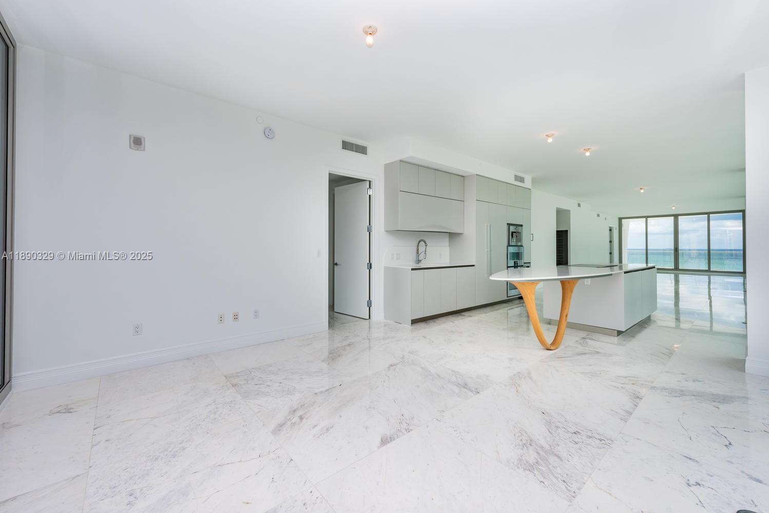 16901 Collins Ave #801, Sunny Isles Beach FL 33160