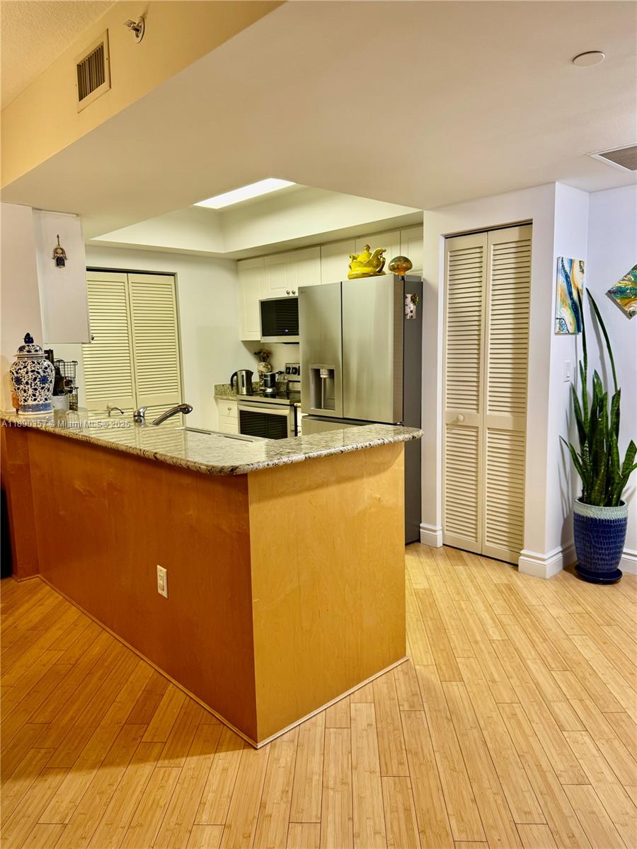 19501 W Country Club Dr #2515, Aventura FL 33180