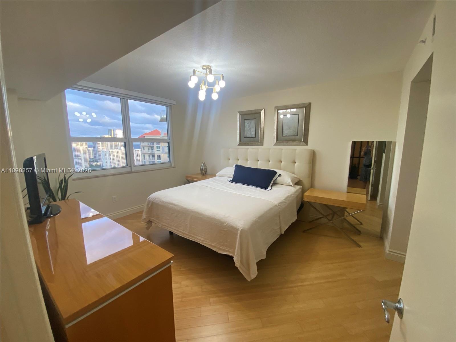 19501 W Country Club Dr #2515, Aventura FL 33180