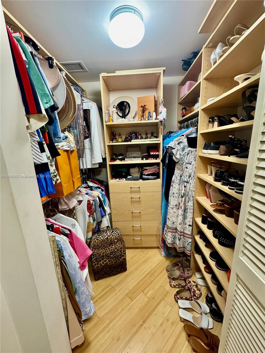 19501 W Country Club Dr #2515, Aventura FL 33180