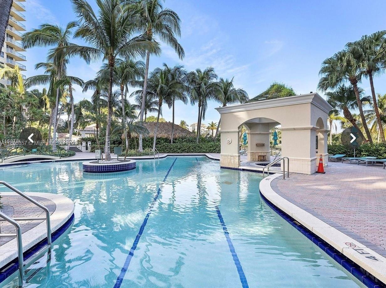 19501 W Country Club Dr #2515, Aventura FL 33180