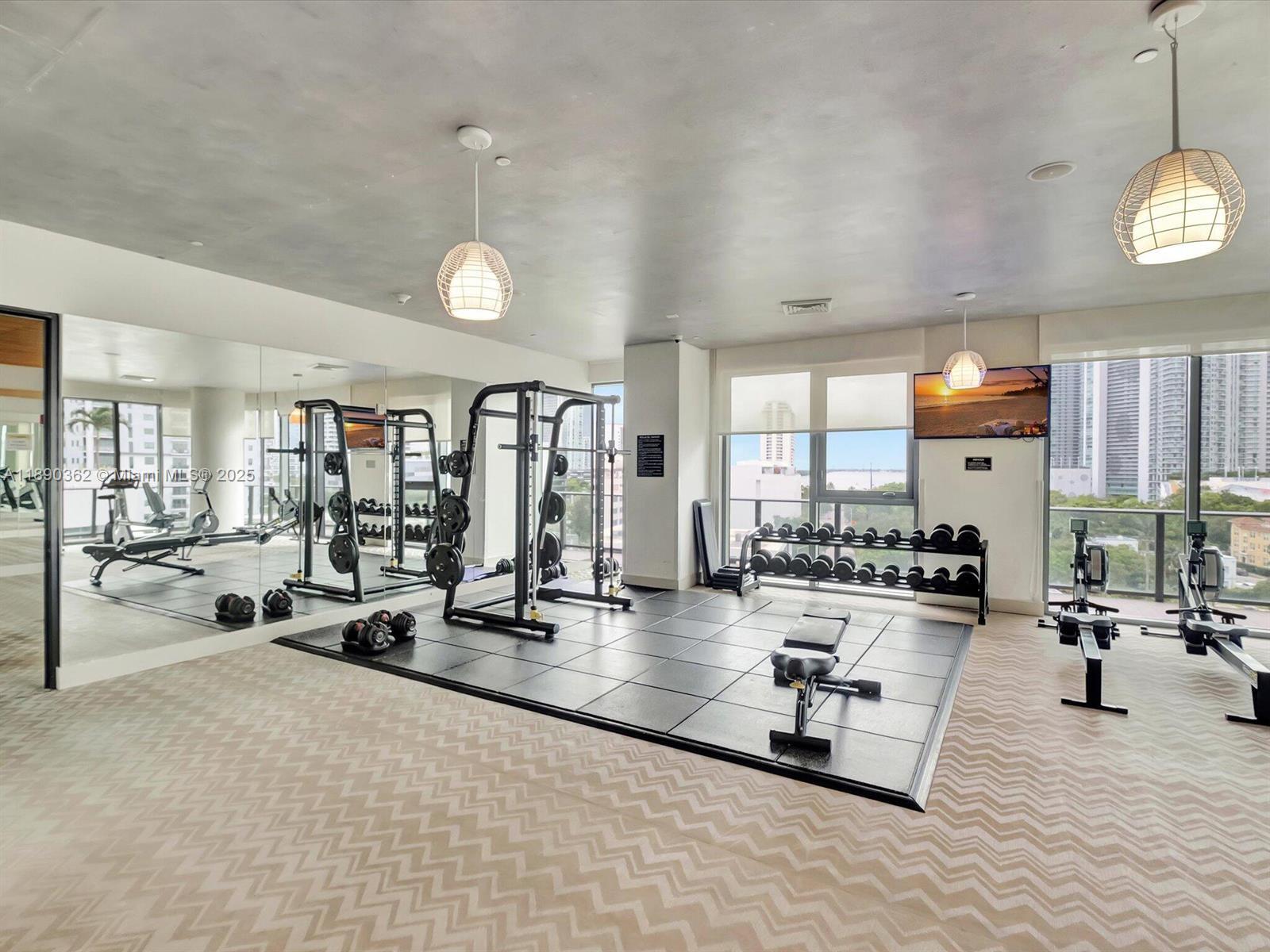 121 NE 34th St #1610, Miami FL 33137