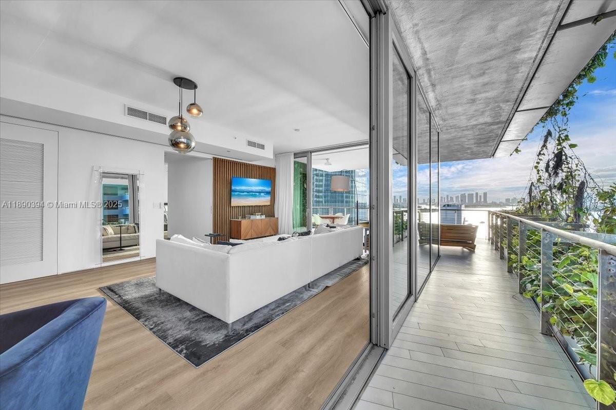 1300 Monad Ter #10B, Miami Beach FL 33139