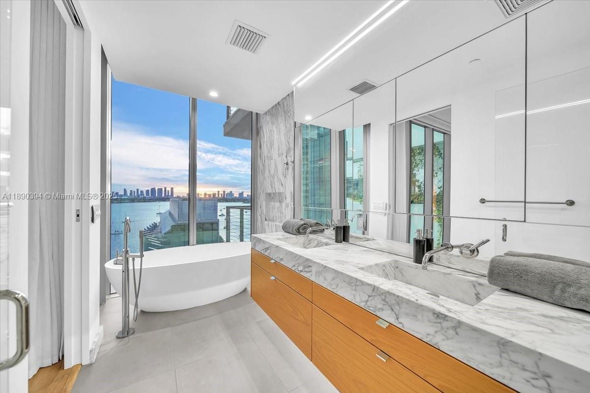 1300 Monad Ter #10B, Miami Beach FL 33139