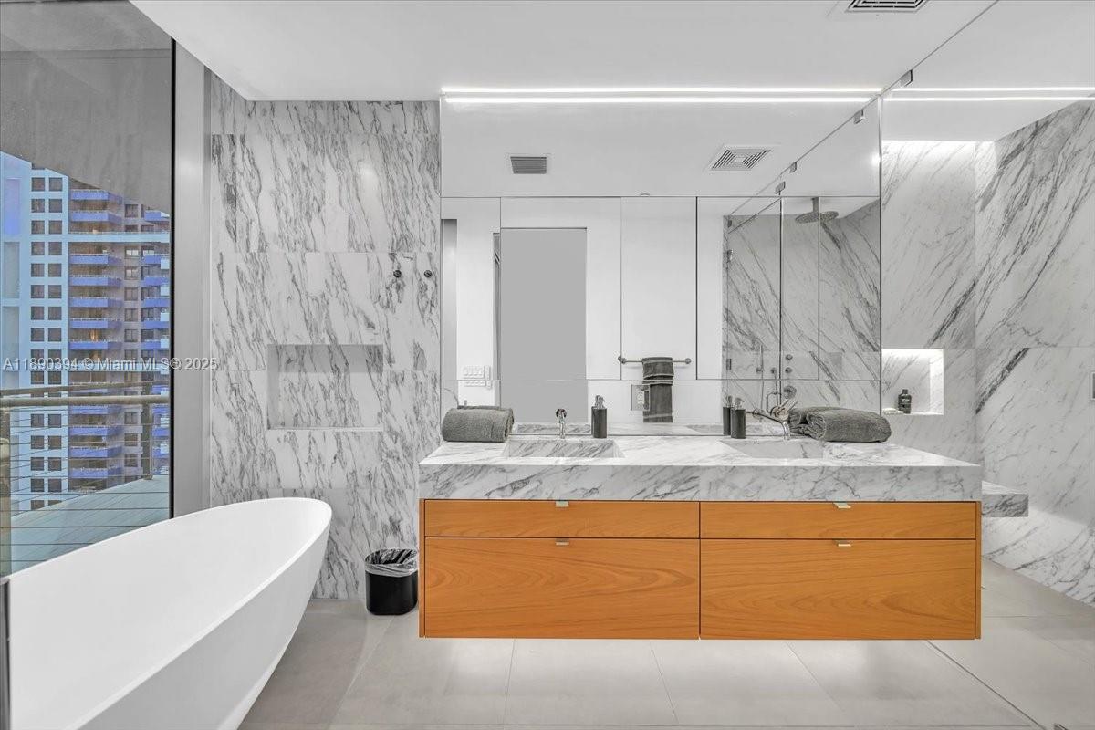1300 Monad Ter #10B, Miami Beach FL 33139