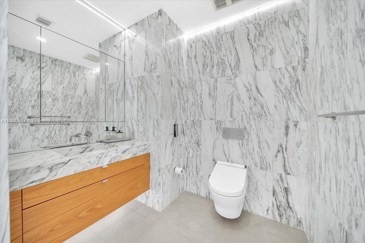 1300 Monad Ter #10B, Miami Beach FL 33139