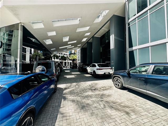 Miami FL 33131 - A11890413