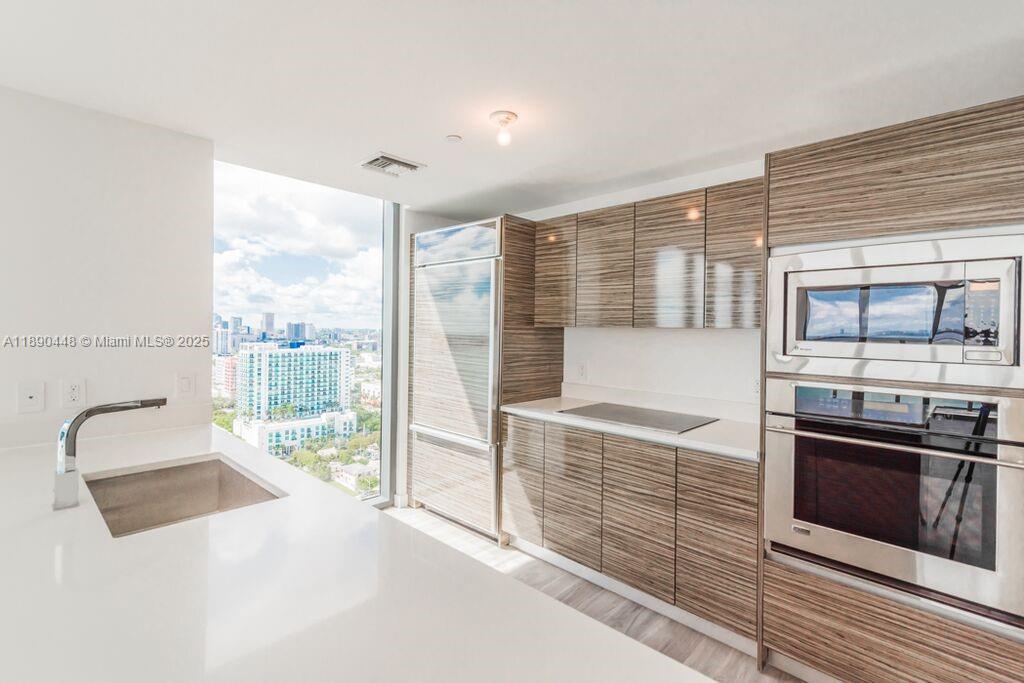 460 NE 28th St #2508, Miami FL 33137