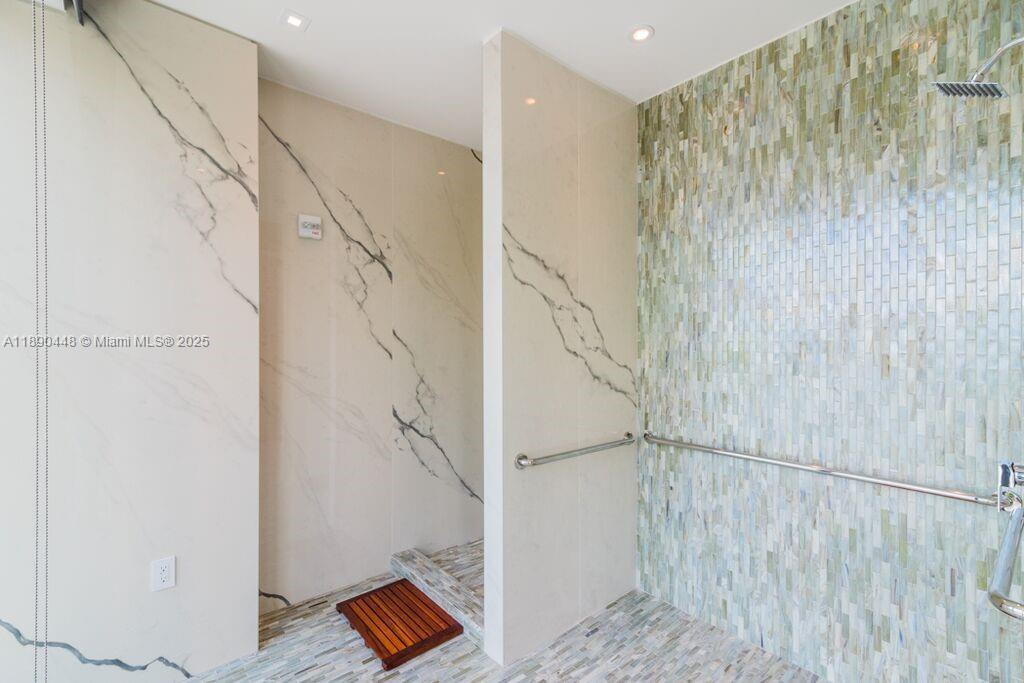 460 NE 28th St #2508, Miami FL 33137