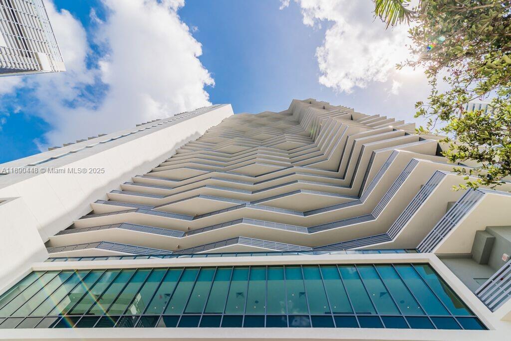 460 NE 28th St #2508, Miami FL 33137