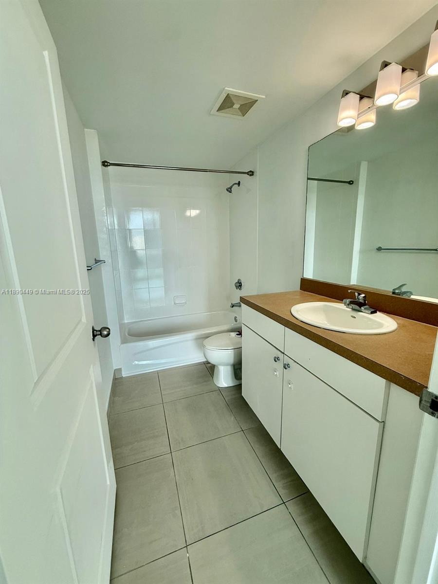 Miami FL 33130 - A11890449