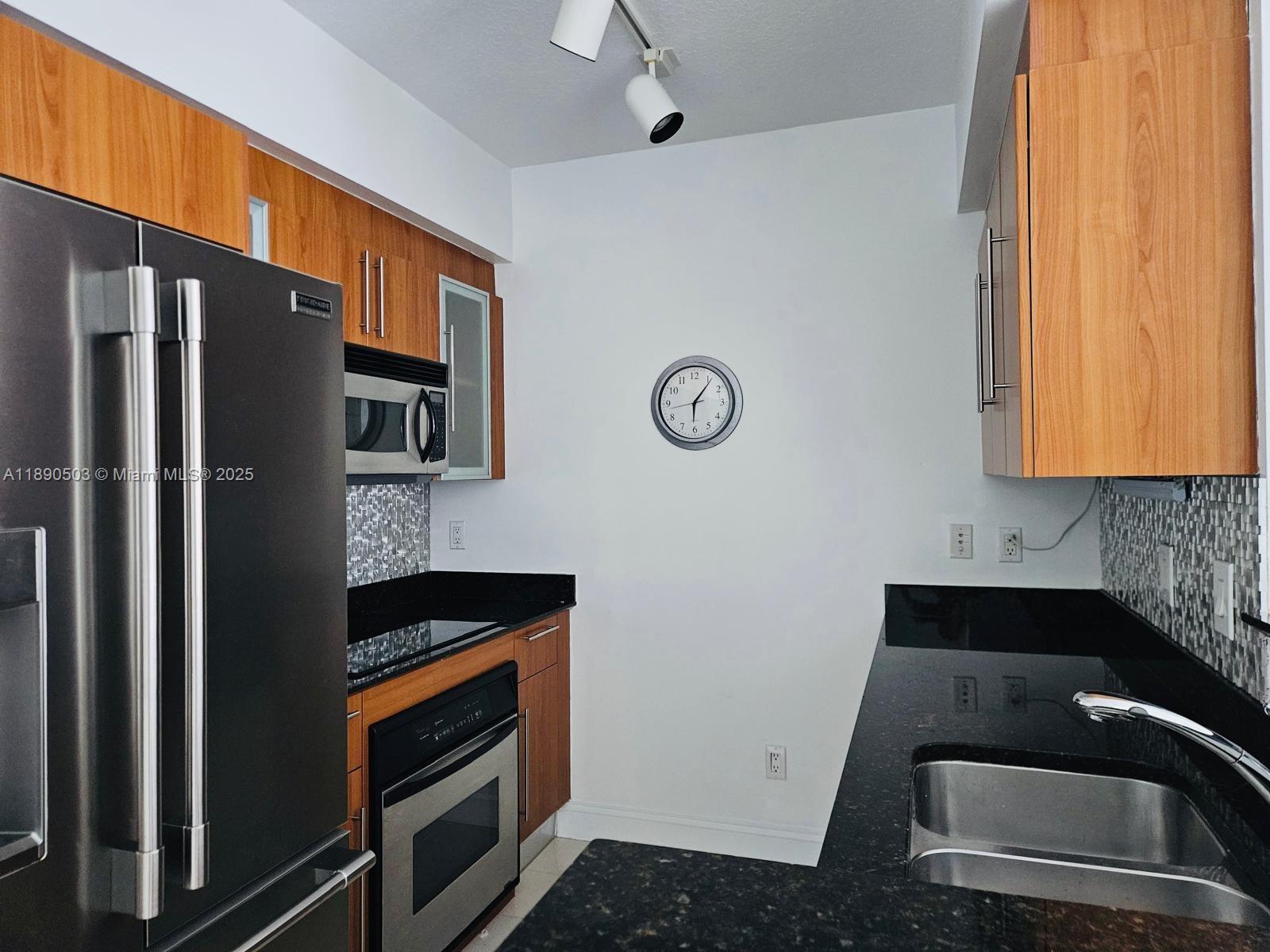 335 S Biscayne Blvd #2202, Miami FL 33131