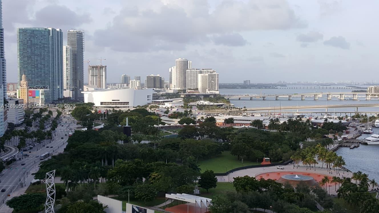 335 S Biscayne Blvd #2202, Miami FL 33131