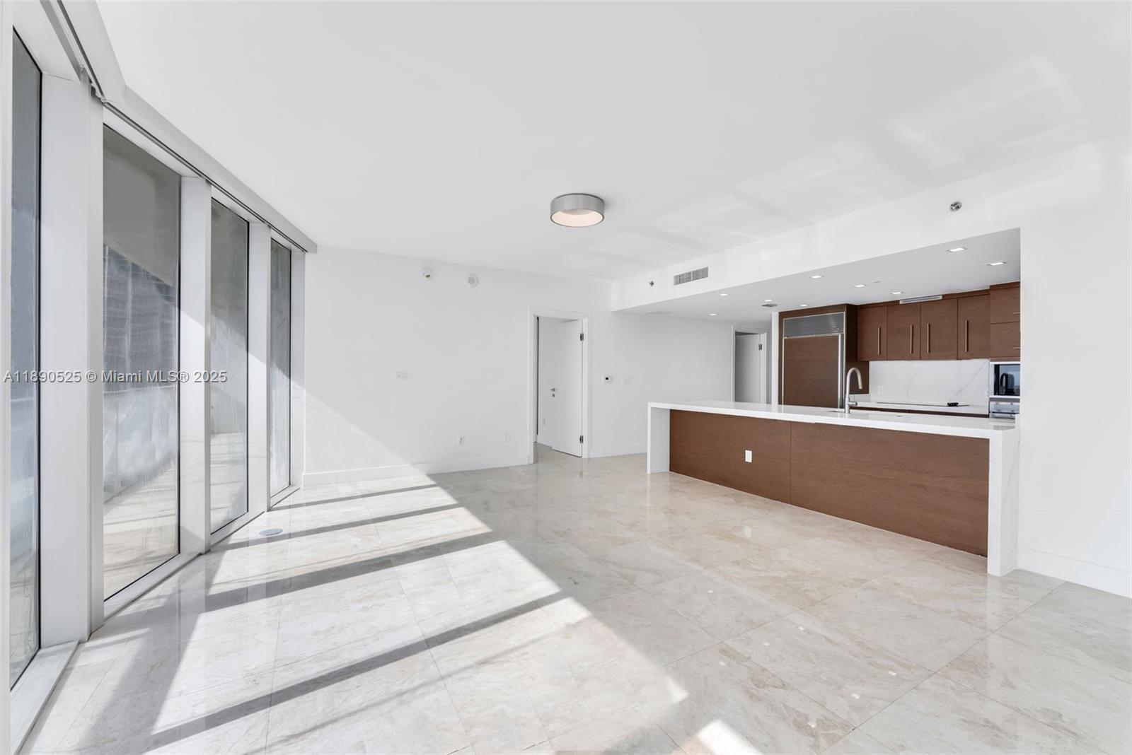 465 Brickell Ave #4201, Miami FL 33131