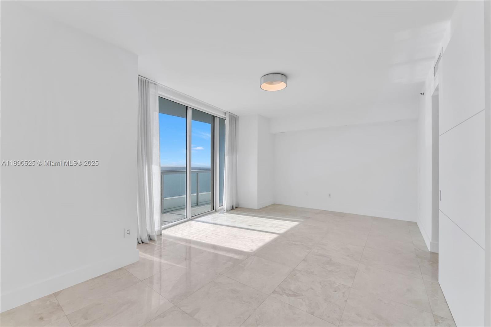 465 Brickell Ave #4201, Miami FL 33131
