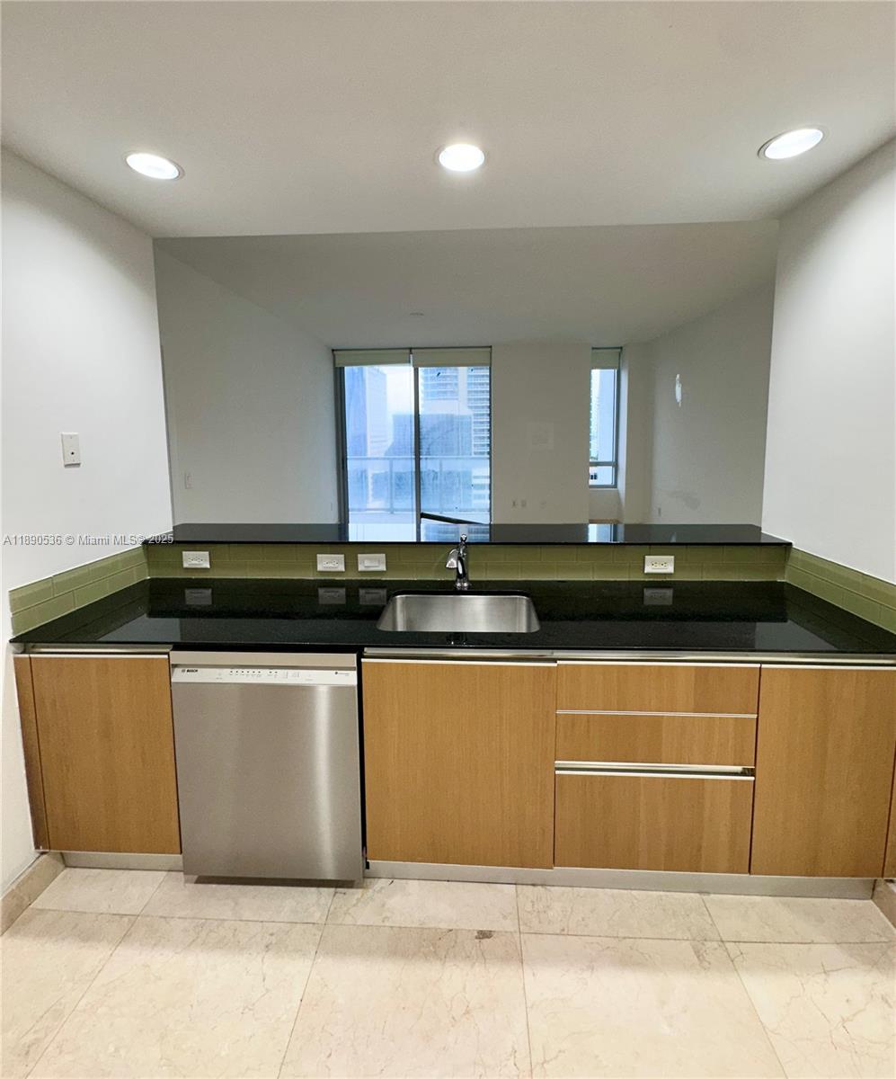 1050 Brickell Ave #2202, Miami FL 33131
