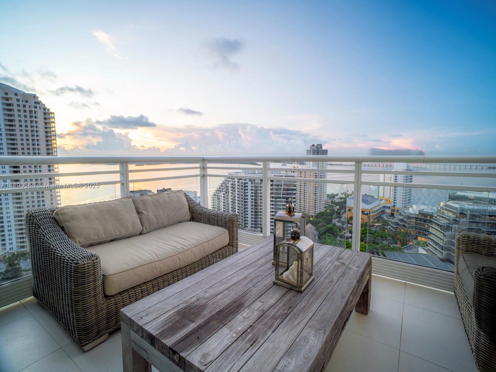 900 Brickell Key Blvd #2204, Miami FL 33131