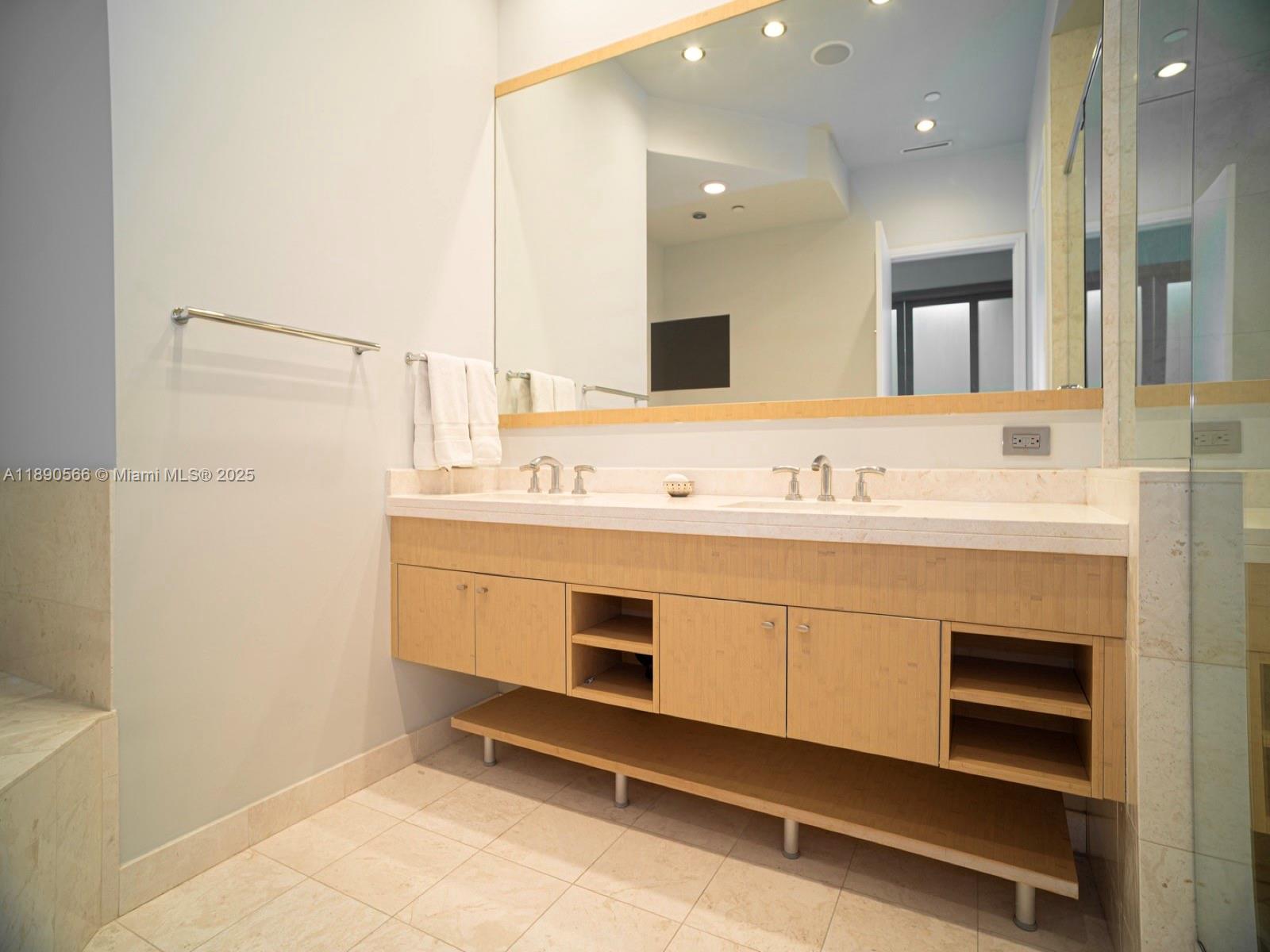 900 Brickell Key Blvd #2204, Miami FL 33131