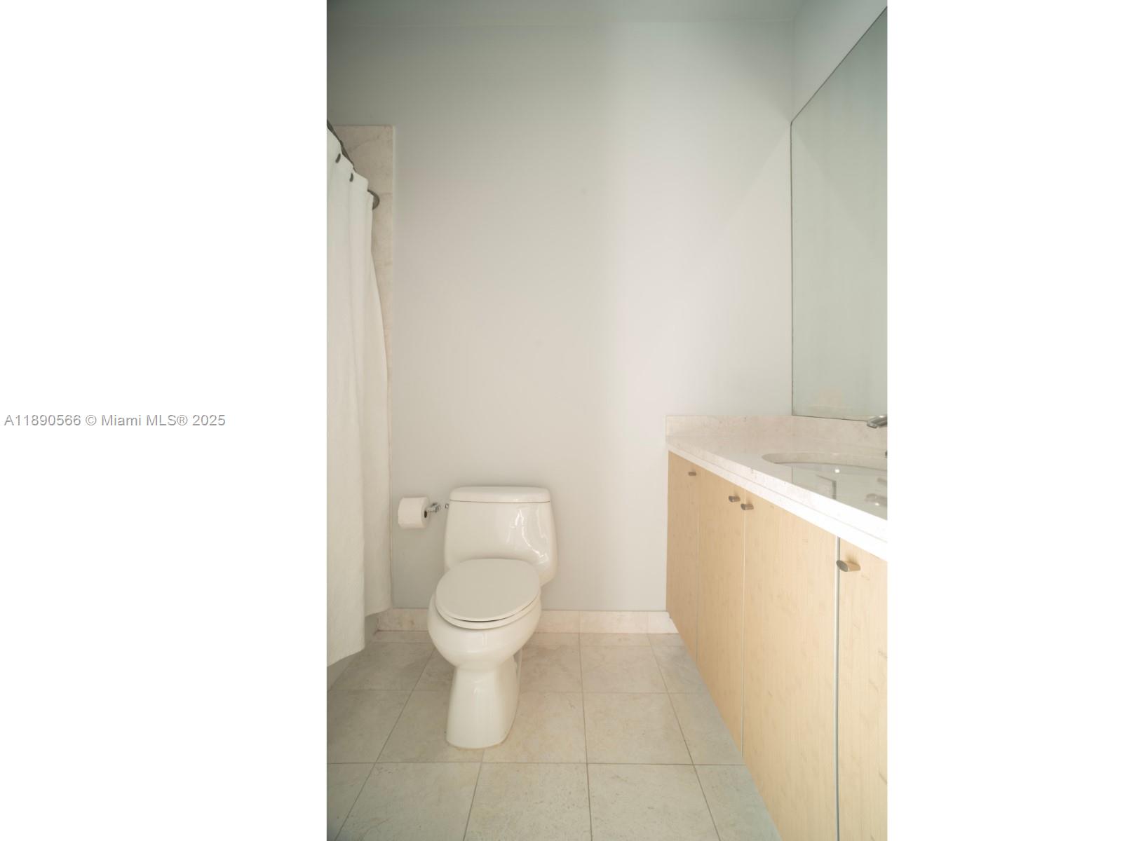 900 Brickell Key Blvd #2204, Miami FL 33131