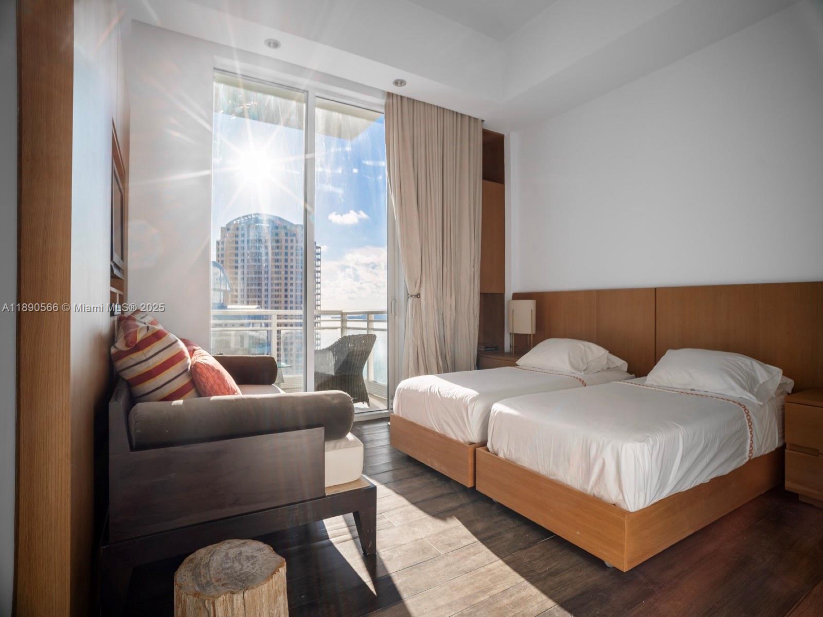 900 Brickell Key Blvd #2204, Miami FL 33131