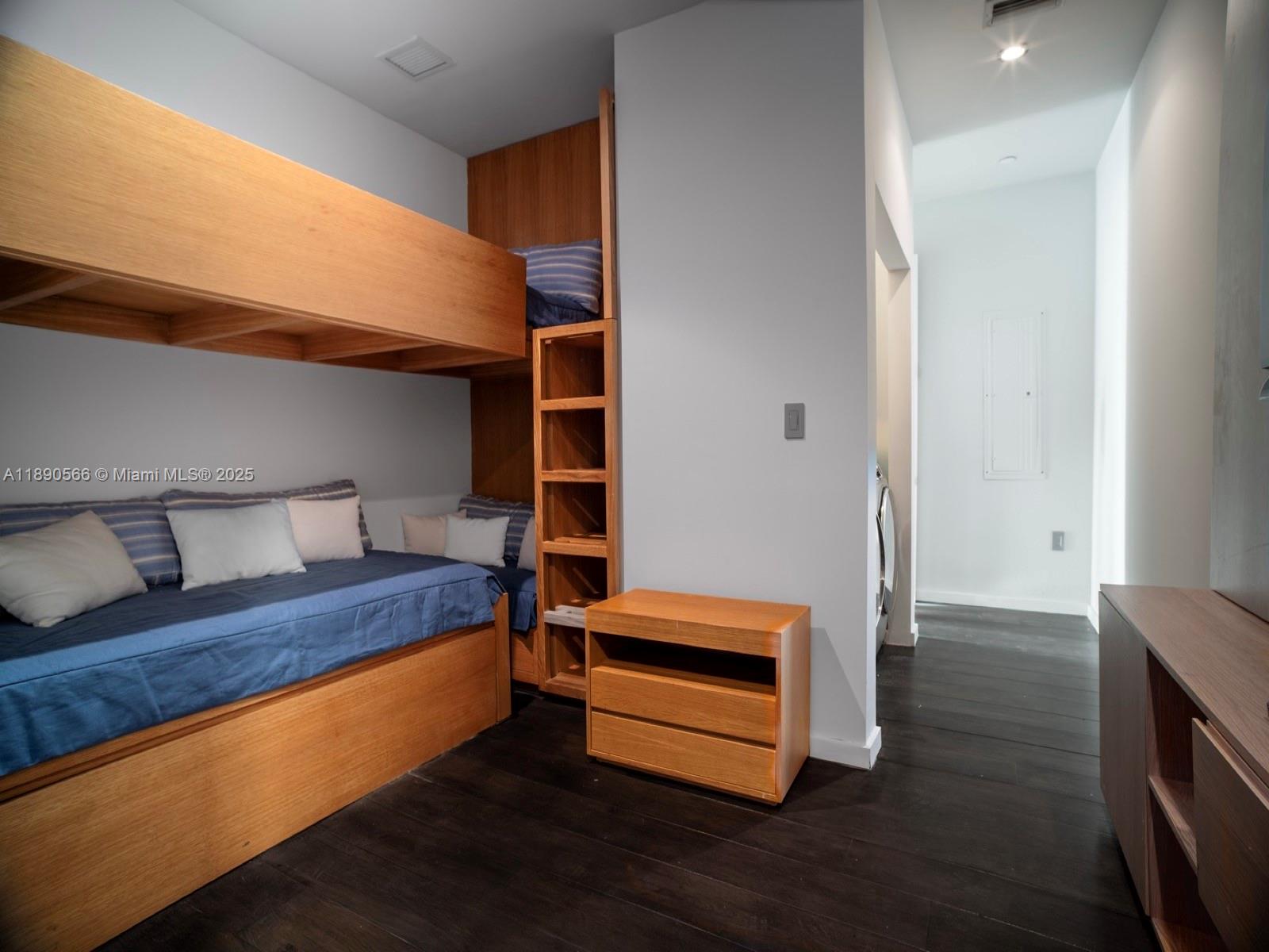 900 Brickell Key Blvd #2204, Miami FL 33131