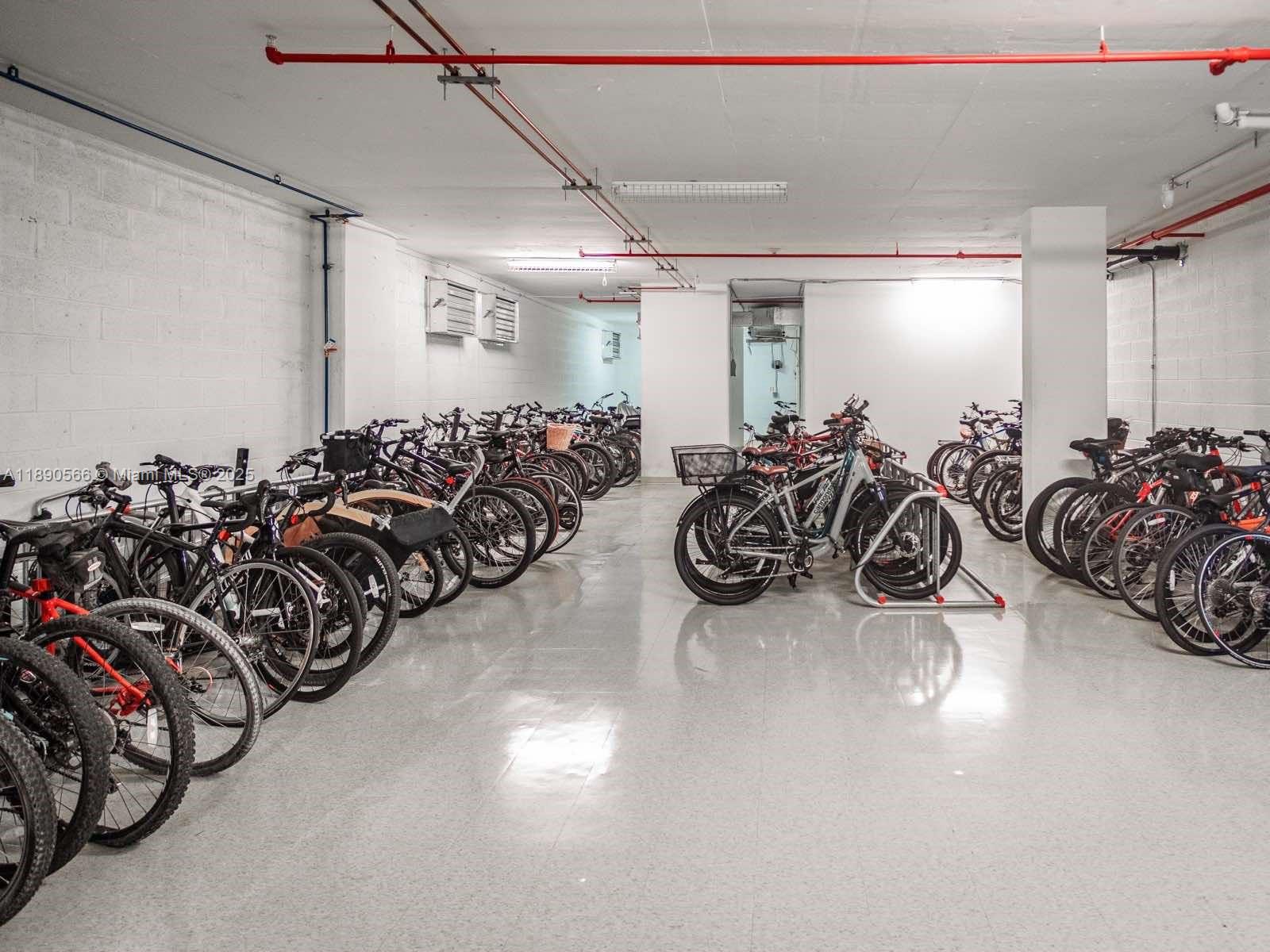900 Brickell Key Blvd #2204, Miami FL 33131