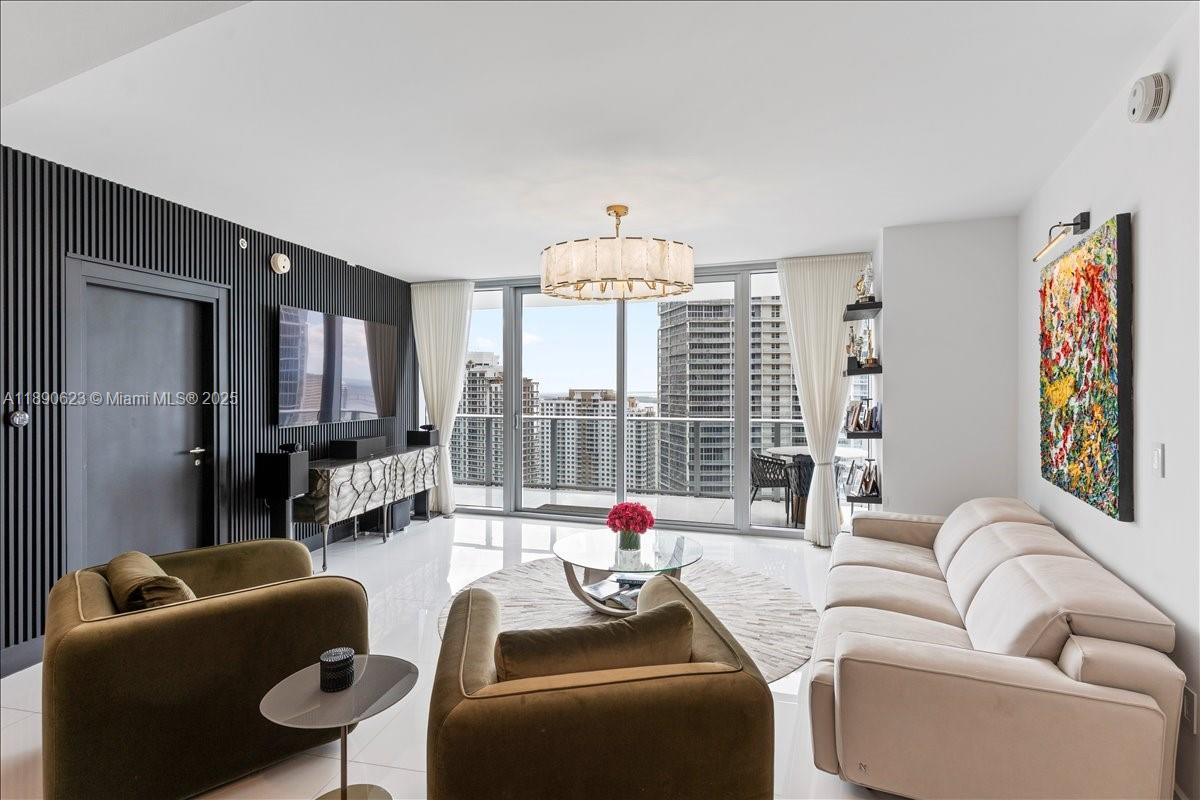 200 Biscayne Boulevard Way #3608, Miami FL 33131