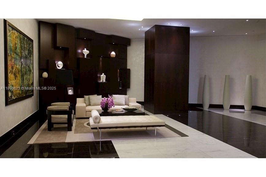 200 Biscayne Boulevard Way #3608, Miami FL 33131