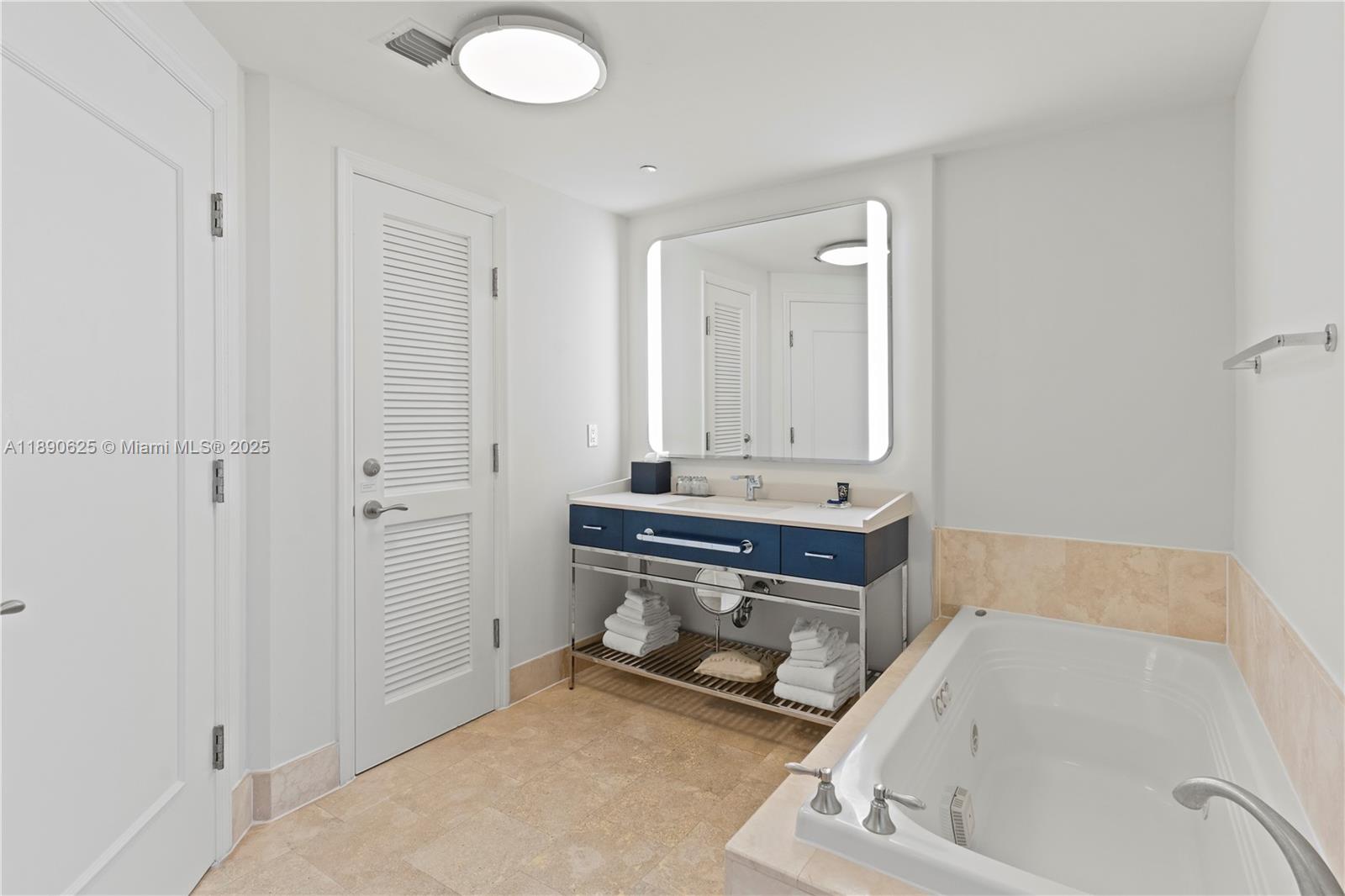 4401 Collins Ave #3003, Miami Beach FL 33140