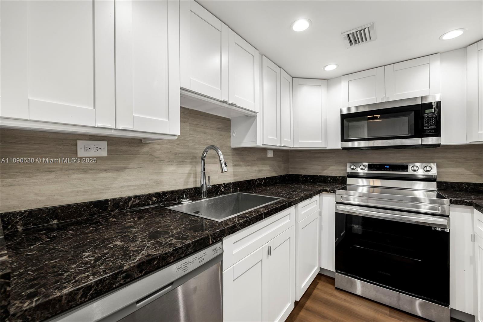 1200 West Ave #317, Miami Beach FL 33139