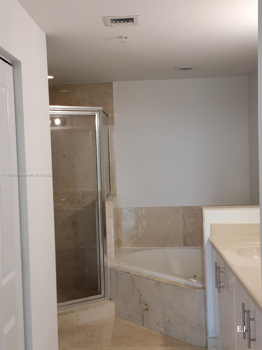 7900 Harbor Island Dr #602, North Bay Village FL 33141