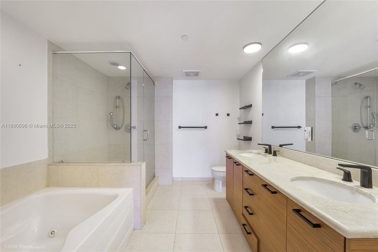 50 Biscayne Blvd #4311, Miami FL 33132