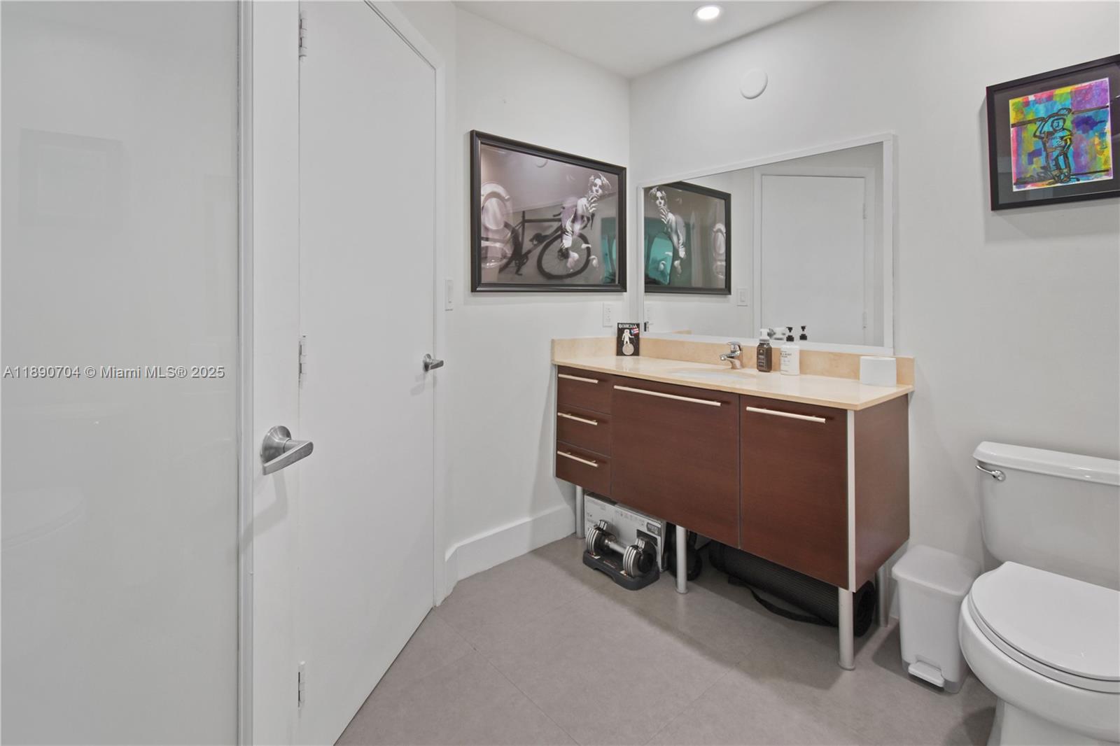 1900 N Bayshore Dr #2807, Miami FL 33132