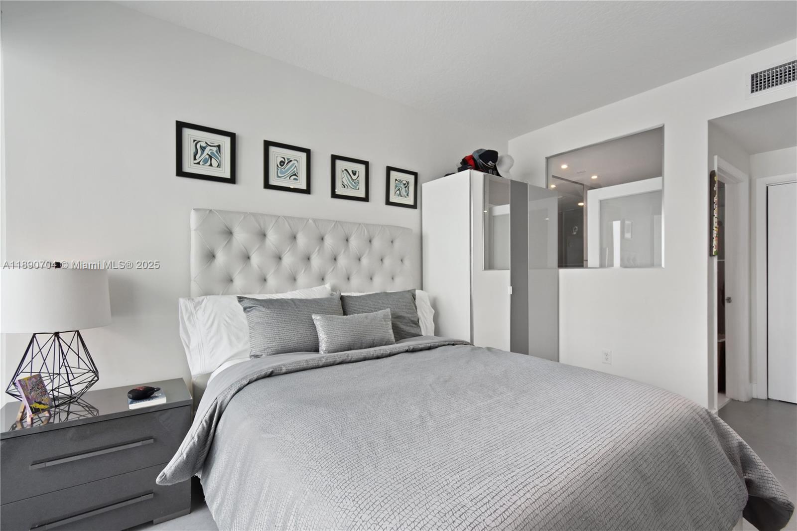 1900 N Bayshore Dr #2807, Miami FL 33132