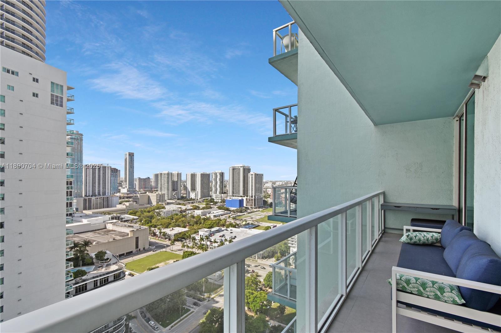 1900 N Bayshore Dr #2807, Miami FL 33132