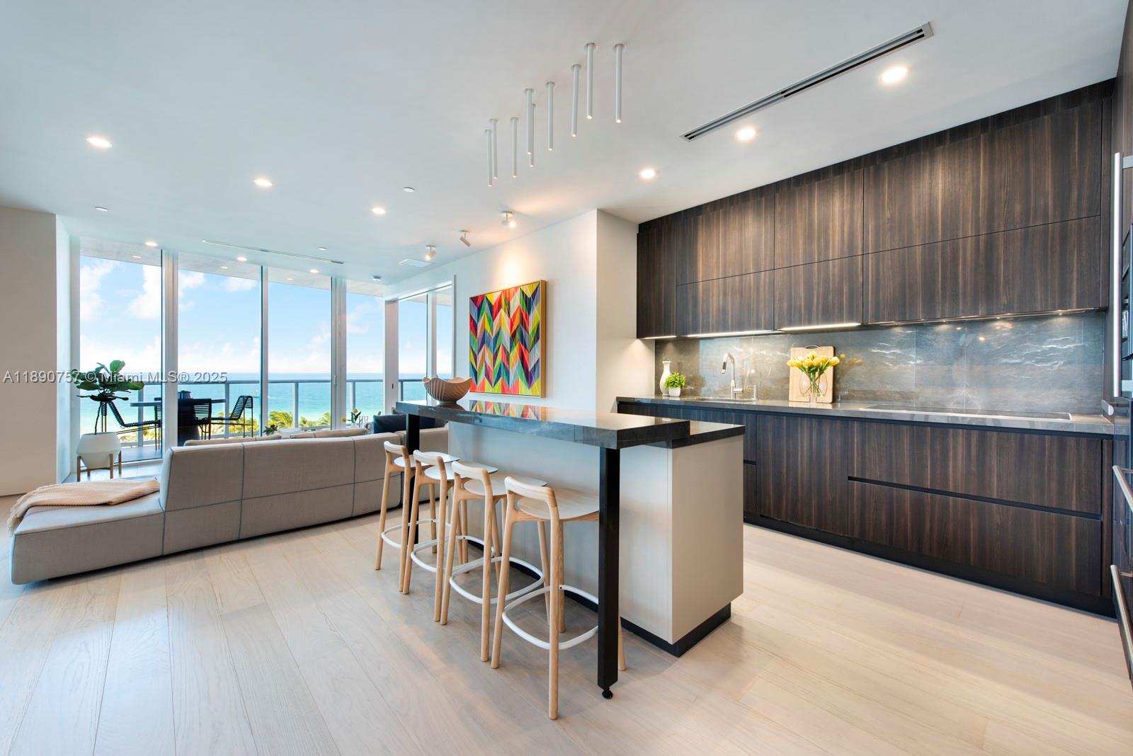 100 S Pointe Dr #908, Miami Beach FL 33139